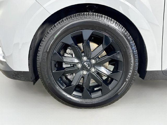 Used 2022 Kia Carnival SX FWD image 33