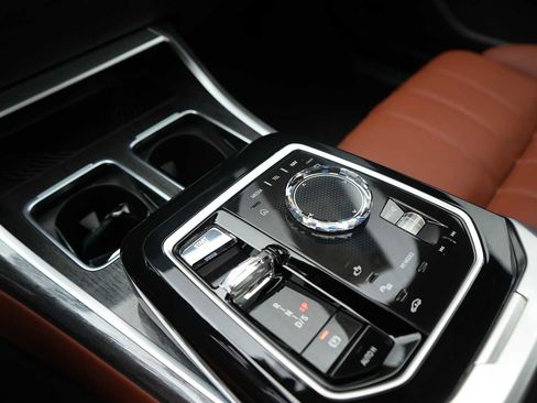 Used 2024 BMW 760i xDrive w/ Executive Package AWD/4WD image 25