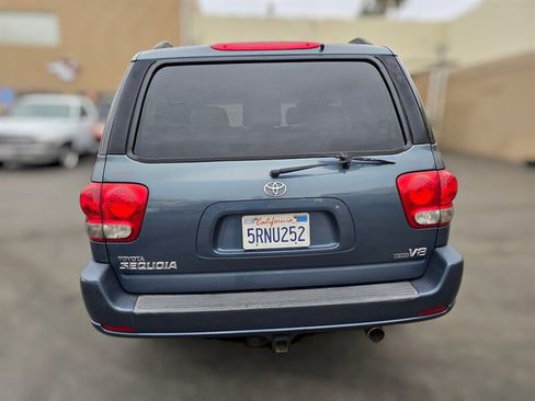 Used 2006 Toyota Sequoia SR5 image 6
