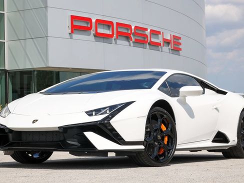 Used 2024 Lamborghini Huracan Tecnica RWD image 6