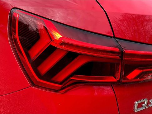 Used 2024 Audi Q3 2.0T Premium image 27