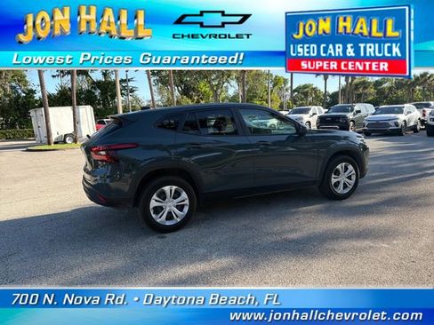 Used 2025 Chevrolet Trax LS w/ Driver Confidence Package image 13