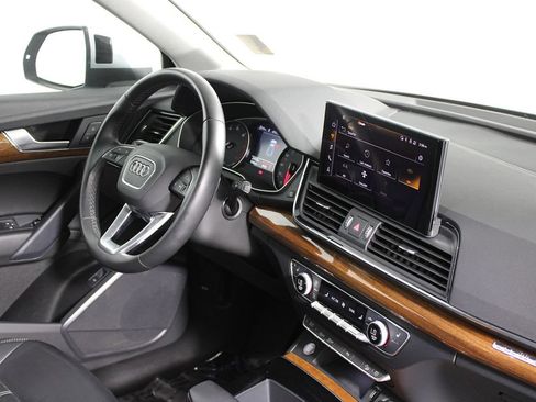 Used 2023 Audi Q5 2.0T Premium w/ Convenience Package AWD/4WD image 16