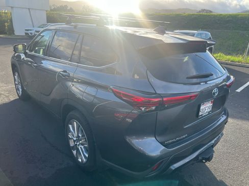 Used 2022 Toyota Highlander Limited image 8
