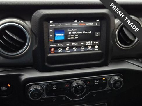 Used 2020 Jeep Wrangler Unlimited Sahara AWD/4WD image 23