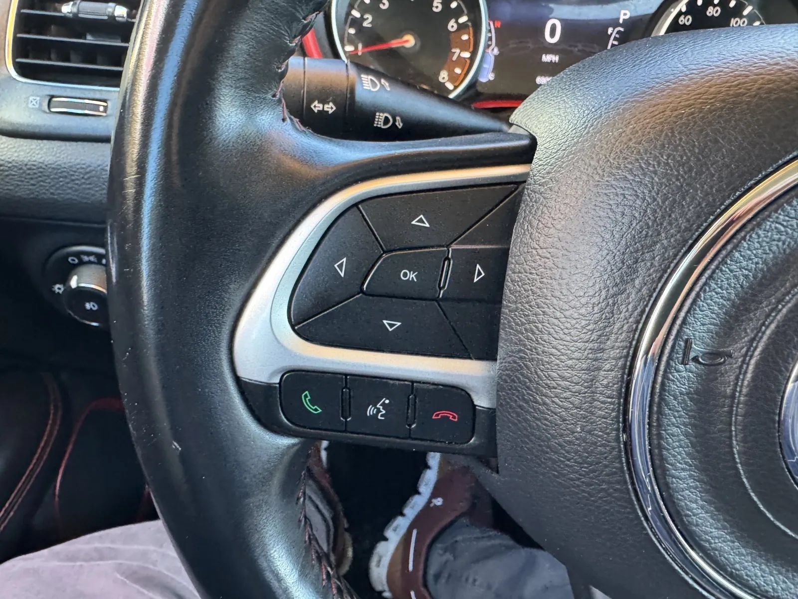 Used 2020 Jeep Compass Trailhawk AWD/4WD image 14