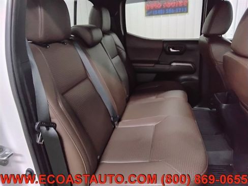 Used 2023 Toyota Tacoma Limited image 15