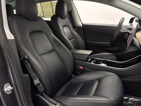 Used 2020 Tesla Model 3 Performance image 34
