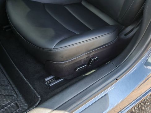 Used 2023 Tesla Model 3 Standard Range image 8