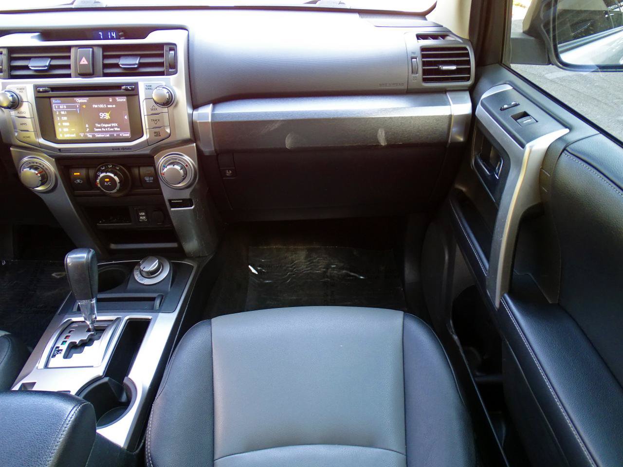 Used 2017 Toyota 4Runner SR5 Premium AWD/4WD image 29
