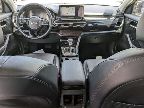 Certified 2023 Kia Seltos EX AWD/4WD image 15