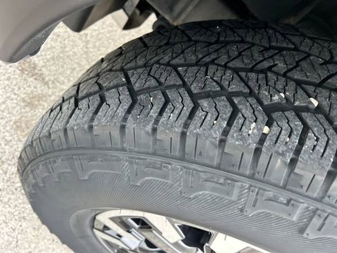 Used 2023 Nissan Frontier PRO-4X w/ Technology Package image 54