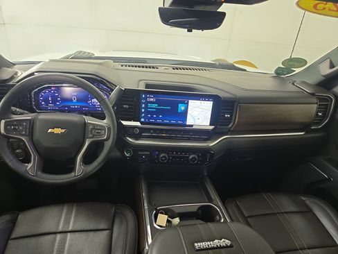 Certified 2025 Chevrolet Silverado 3500 High Country w/ Technology Package AWD/4WD image 13