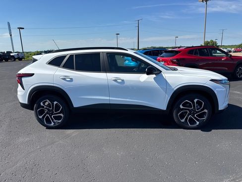 New 2026 Chevrolet Trax RS w/ Driver Confidence Package FWD image 2