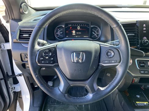 Used 2024 Honda Passport EX-L image 10
