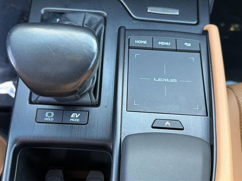 Used 2022 Lexus ES 300h w/ Premium Package image 29
