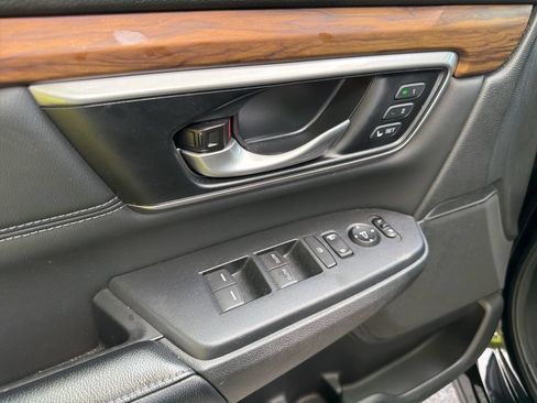 Used 2019 Honda CR-V EX-L image 17