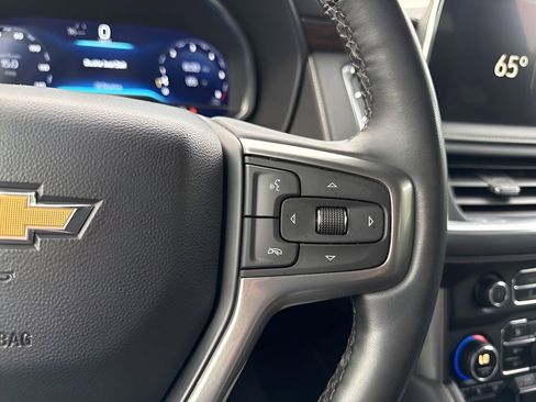 Used 2023 Chevrolet Suburban Premier AWD/4WD image 18