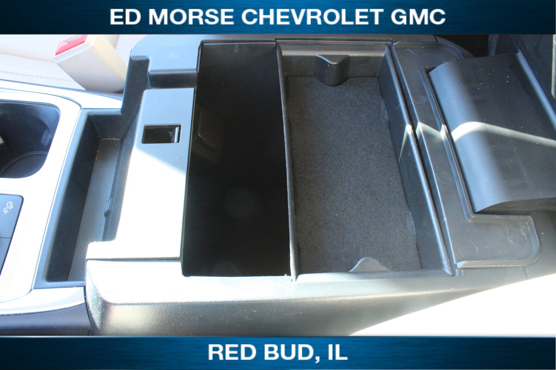 Used 2022 Ford Explorer XLT w/ Equipment Group 202A AWD/4WD image 22