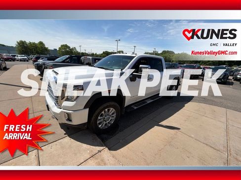 Used 2022 GMC Sierra 3500 Denali w/ Denali Ultimate Package AWD/4WD image 7