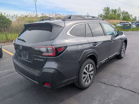 Used 2023 Subaru Outback Premium AWD/4WD image 11