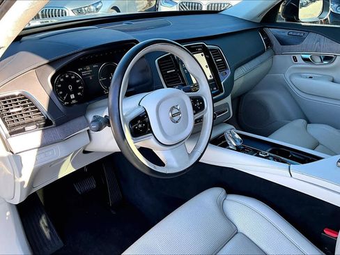Used 2021 Volvo XC90 T8 Inscription w/ Lounge Package image 18