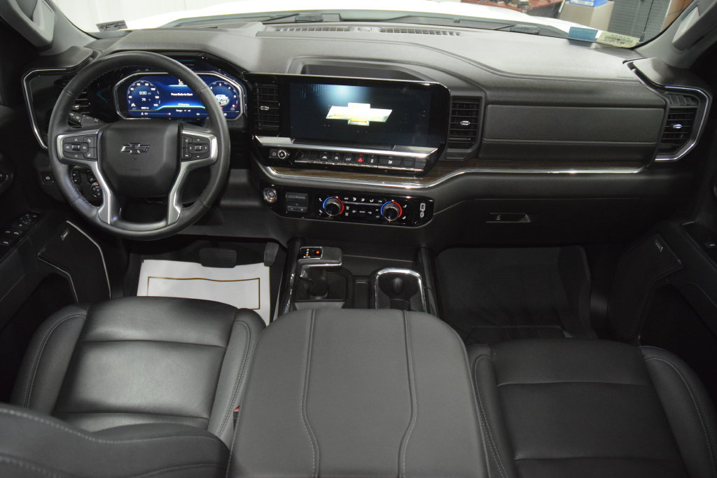 Used 2024 Chevrolet Silverado 1500 RST w/ Redline Edition AWD/4WD image 32