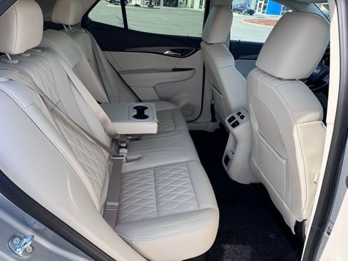 Used 2023 Buick Envision Avenir image 34