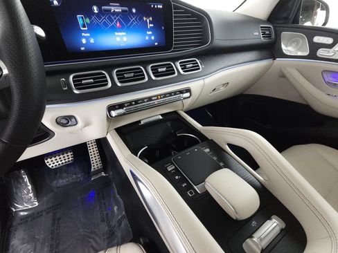 Certified 2026 Mercedes-Benz GLS 450 4MATIC image 15