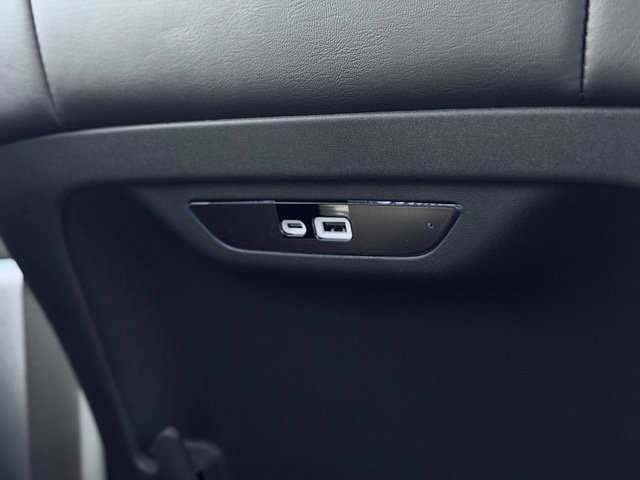 New 2027 Chrysler Pacifica Select FWD image 24