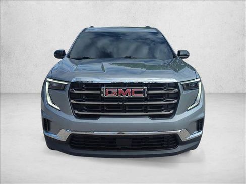 Used 2025 GMC Acadia Elevation FWD image 2