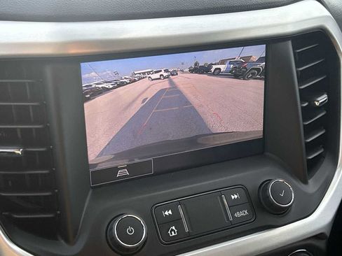 Used 2023 GMC Acadia SLE w/ Infotainment Package AWD/4WD image 16