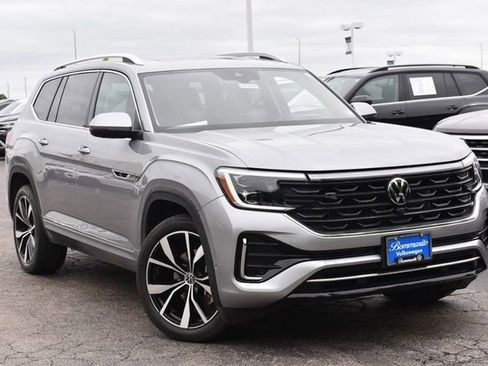 Certified 2024 Volkswagen Atlas SEL Premium R-Line AWD/4WD image 2