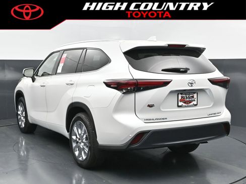 New 2026 Toyota Highlander Limited AWD/4WD image 4