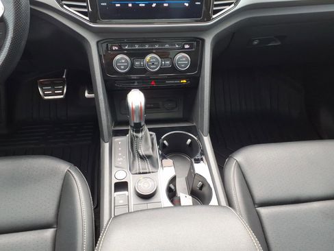 Used 2021 Volkswagen Atlas SEL R-Line image 19