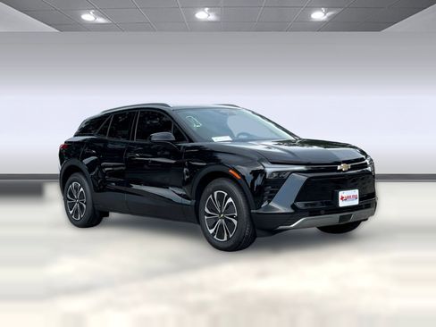 New 2025 Chevrolet Blazer EV LT AWD/4WD image 7