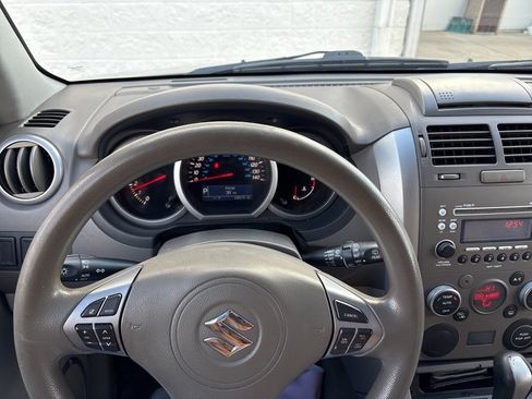 Used 2011 Suzuki Grand Vitara Premium image 25