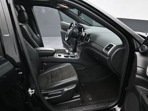 Used 2022 Jeep Grand Cherokee Laredo X image 34