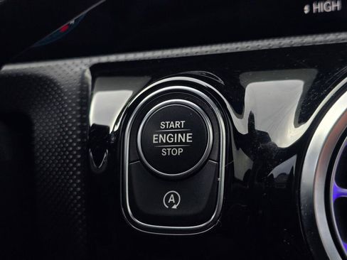 Used 2023 Mercedes-Benz CLA 250 4MATIC image 40