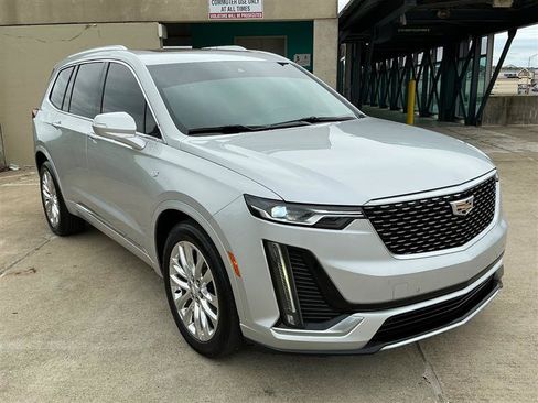 Used 2020 Cadillac XT6 Premium Luxury FWD image 9
