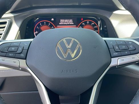 New 2025 Volkswagen Atlas Peak Edition SE image 23