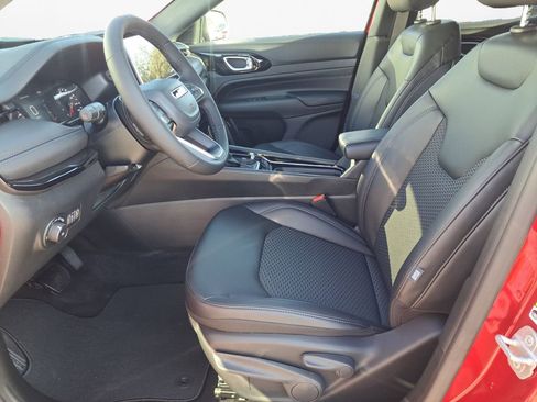 New 2026 Jeep Compass Latitude image 17