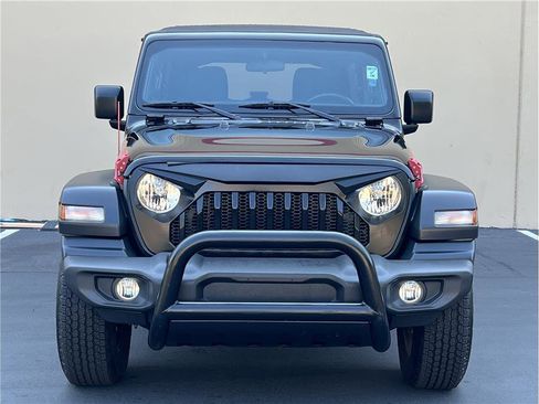 Used 2018 Jeep Wrangler Unlimited Sport image 22