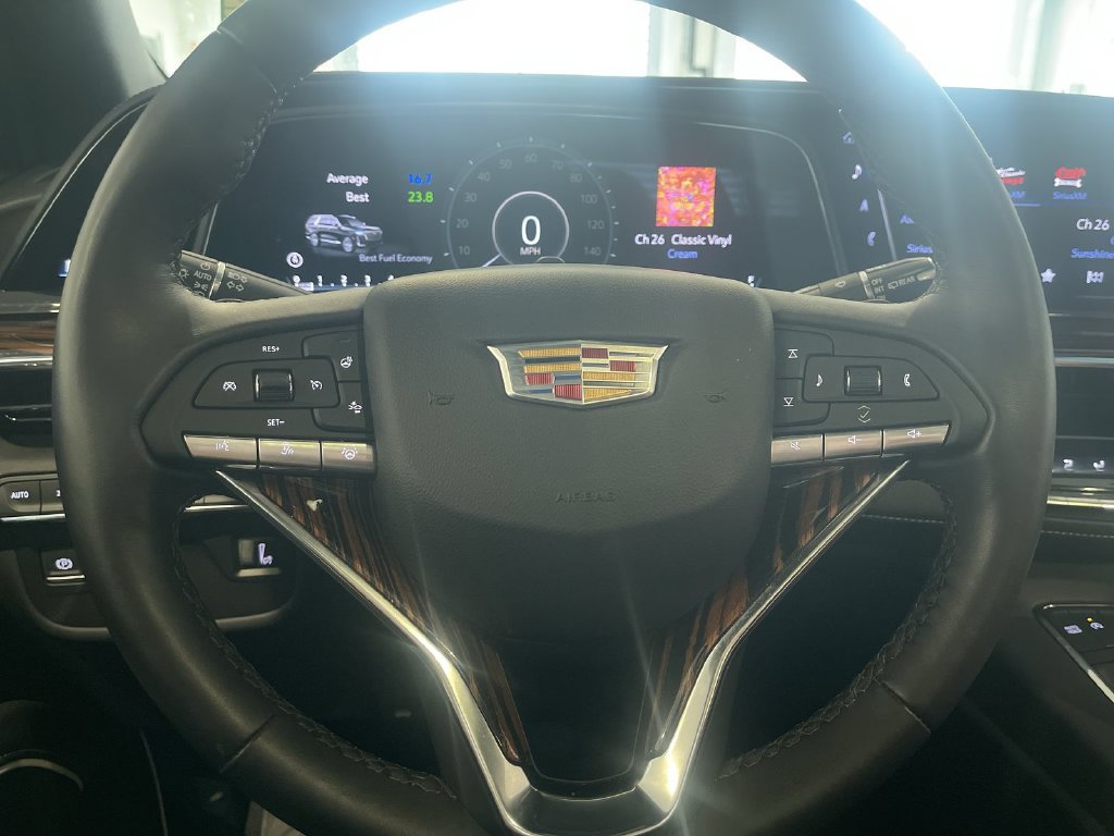 Used 2024 Cadillac Escalade Premium Luxury AWD/4WD image 9