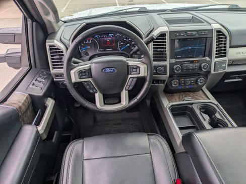 Used 2017 Ford F250 Lariat w/ Lariat Ultimate Package AWD/4WD image 33