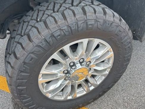 Certified 2023 Chevrolet Silverado 3500 High Country AWD/4WD image 2