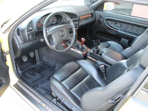 Used 1995 BMW M3 Coupe RWD image 15