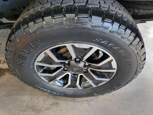 Used 2023 Toyota Tacoma SR5 RWD image 38