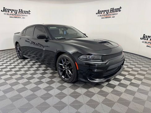 Used 2022 Dodge Charger R/T w/ Blacktop Package image 5