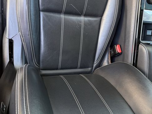 Used 2019 Land Rover Range Rover Velar S image 10